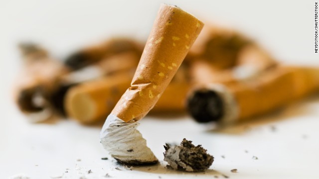 大手たばこメーカーが喫煙の害にまつわる啓発キャンペーンをテレビや新聞で展開する