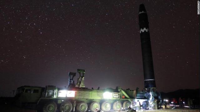 米国は北朝鮮が２８日に発射したＩＣＢＭは新型との見方強めている