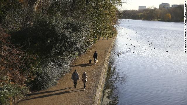 幅広い年齢層を対象にした別の調査では、大気汚染が深刻な場所で行っても運動効果はあるとも報告されている