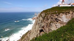 ポルトガルのロカ岬を見下ろす灯台