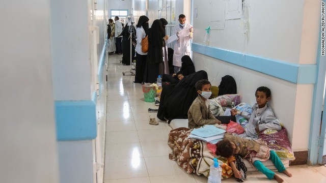 イエメンのコレラ流行、１００万人に感染の疑い