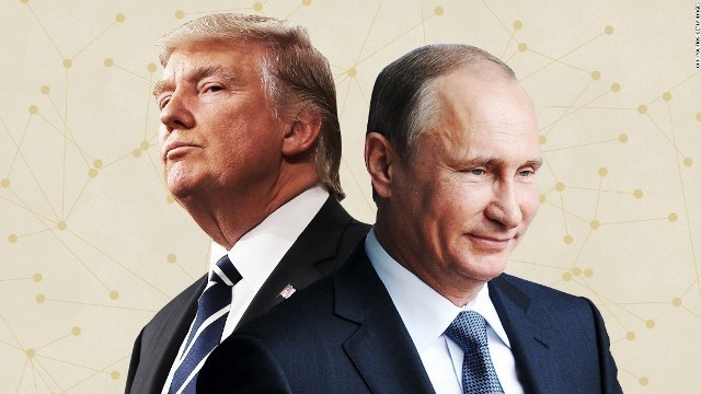 プーチン大統領（右）がトランプ大統領に新年の祝辞で協力を呼びかけ