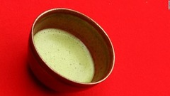 緑茶：緑茶には、カフェインやカテキン、抗酸化物質が含まれている