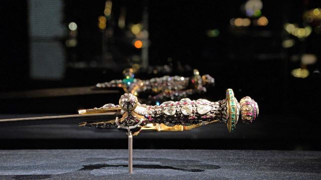ベネチアの観光名所ドゥカーレ宮殿で展示されていた宝飾品が盗まれた