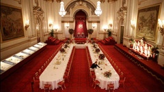 宮殿内で最も広い舞踏室は、晩餐会などに使用される