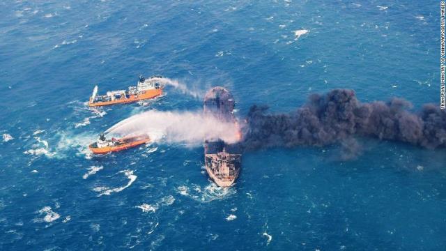 東シナ海で貨物船と衝突・炎上していたタンカーが沈没した
