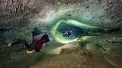 洞窟の全長は３４７キロと、水中洞窟としては世界最大級