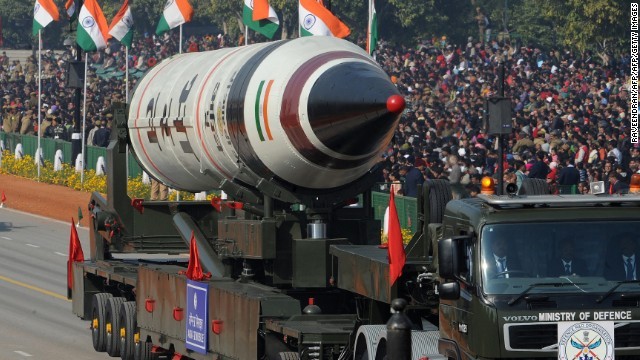 インドの国産長距離弾道ミサイル「アグニ５」