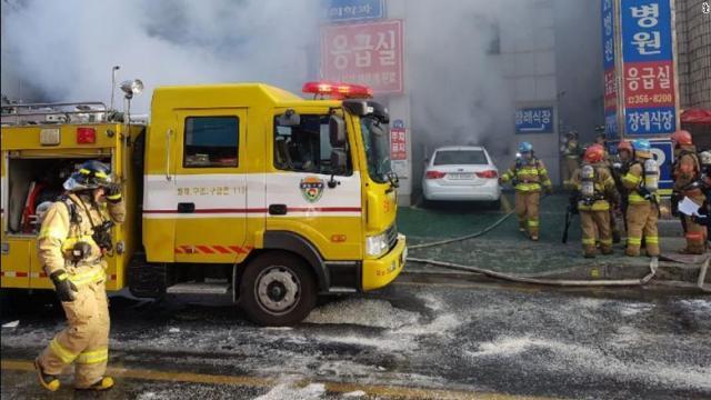 韓国の病院で火災が発生し、少なくとも３３人が死亡した