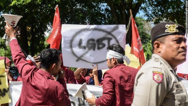 昨年末、インドネシアのアチェ州で行われたＬＧＢＴへの反発を示す抗議行動