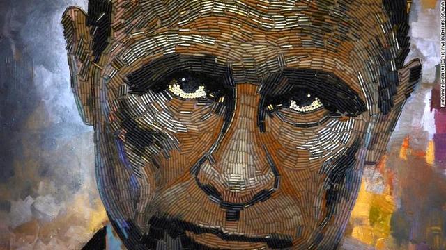 薬莢で作ったプーチン氏の肖像画