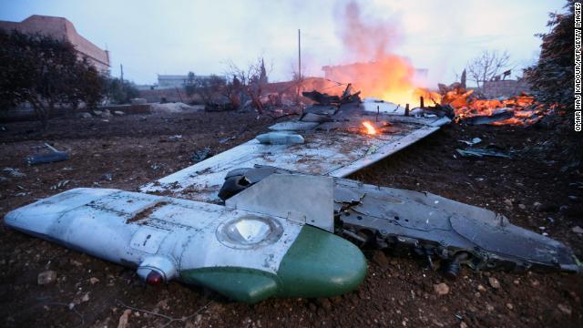 シリア反体制派、ロシア軍機を撃墜か　パイロット死亡