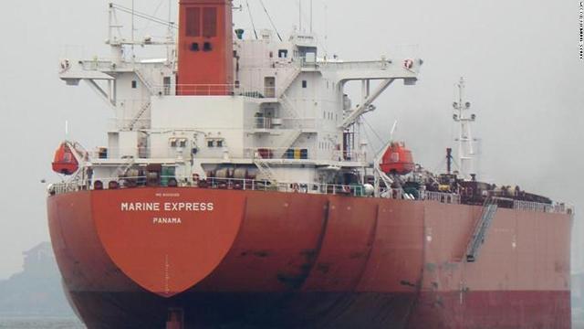 消息を絶っていた石油タンカーが海賊による乗っ取りから解放された