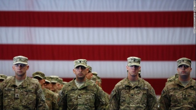 大規模なパレードのためには、米本土で行われる兵士の訓練を休止する必要も出てくる