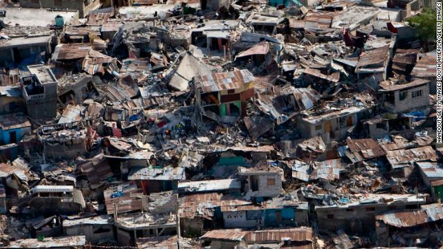 ２０１０年の地震で壊滅的被害を受けた首都ポルトープランスの貧困地区