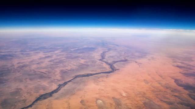 サハラ砂漠とナイル川/Courtesy Christiaan van Heijst