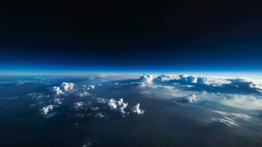 雲を成層圏から眺める/Courtesy Christiaan van Heijst