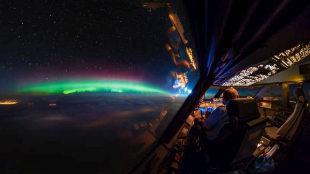 カナダ上空のオーロラ/Courtesy Christiaan van Heijst