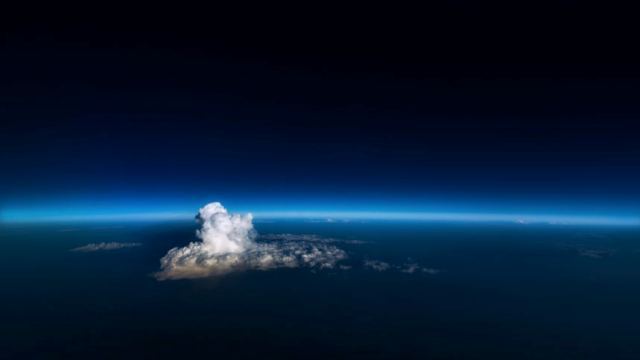 ルーマニア上空の雲/Courtesy Christiaan van Heijst