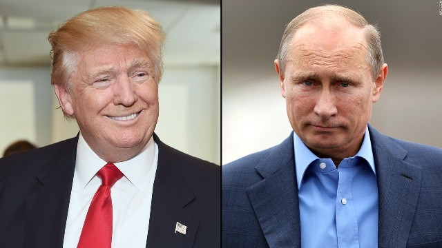 トランプ大統領（左）が再選を果たしたプーチン氏に祝意を伝えた