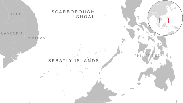 米海軍駆逐艦がスプラトリー諸島のミスチーフ礁近くを航行