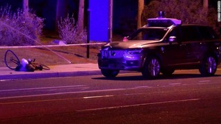 ウーバーの自動運転車が試験走行中に起こした死亡事故の映像が公開された