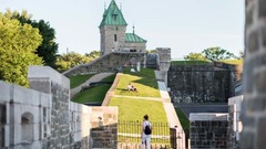 中世都市ではないものの、古くからの城壁が残るカナダ・ケベックシティー