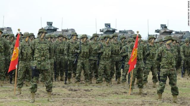 水陸機動団が公開訓練を行った＝７日