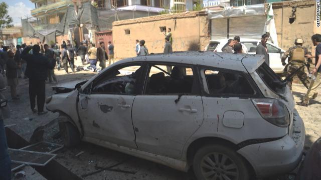 アフガン首都で自爆テロが発生した