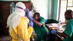 エボラ熱、都市部に拡大　「流行が新たな段階に」　コンゴ