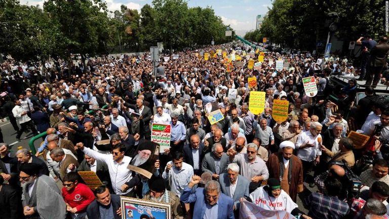 米国の核合意からの離脱をめぐり、イラン国内では反米デモも起きている