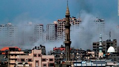 イスラエル軍、ガザへ空爆　ハマスなどの攻撃に報復