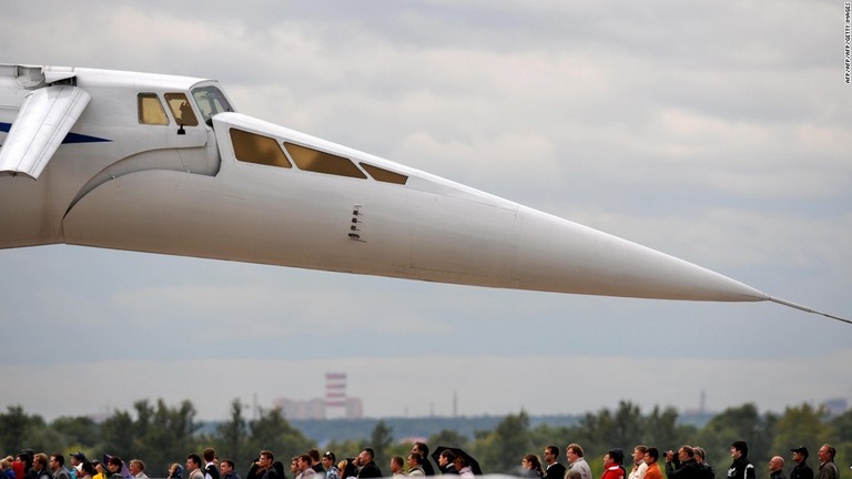 ツポレフ設計局のＴｕ１４４は英仏が共同開発した超音速旅客機コンコルドのライバルだった/AFP/AFP/GETTY IMAGES