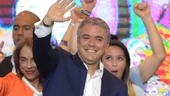 コロンビア大統領選、保守派ドゥケ氏が決選投票勝利へ