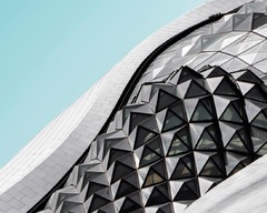 Harbin Opera House（ハルビン）　 MAD Architectsが設計。プロボースト氏の被写体は外国人建築家による建物が多いが、この建物は北京を拠点に活動するMa Yansong氏が設立した中国の設計事務所によるもの＝クリス・プロボースト氏提供