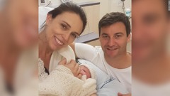ニュージーランドのアーダーン首相、女児を出産