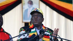 ジンバブエ大統領の集会で爆発、閣僚ら負傷　暗殺未遂か