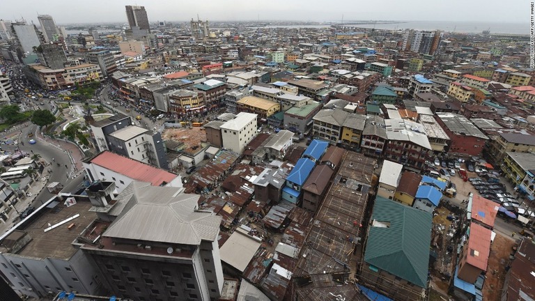 ナイジェリア・ラゴスの街並み。今回発表されたデータによれば、ナイジェリアの貧困人口は８７００万人にのぼるという