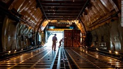 貨物室は幅約５．８メートル、全長約４３．６メートル。ライト兄弟の初飛行の距離より全長は長い