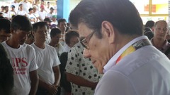 フィリピンの市長、狙撃され死亡　式典の席で胸に弾丸