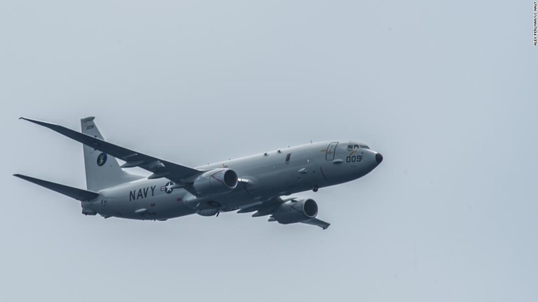 太平洋上空を飛行する米海軍のＰ８Ａポセイドン＝２０１７年