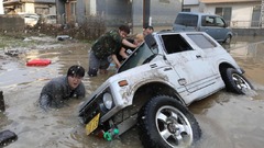 西日本豪雨、死者１２２人に　安倍首相は外遊取りやめ