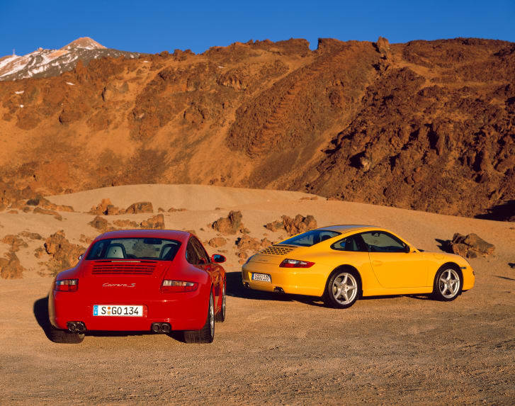 997ではタイヤの幅と直径が大きくなった/Courtesy of Porsche