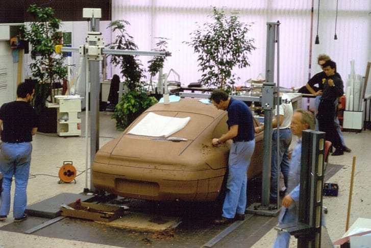 ９９６はポルシェで最も商業的に成功した車種の一つとなった/Pinky Lai