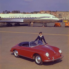 １９５８年に撮影された３５６ＡコンバーチブルＤの車体。ドイツの車体メーカードラウツが製造した