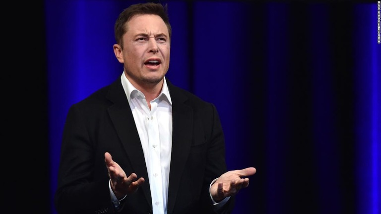 イーロン・マスク氏が洞窟専門家への暴言を謝罪した/Peter Parks/AFP/Getty Images