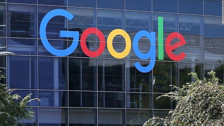 グーグルの親会社アルファベットの４～６月期決算は、ＥＵによる巨額の制裁金にもかかわらず好調だった/Justin Sullivan/Getty Images