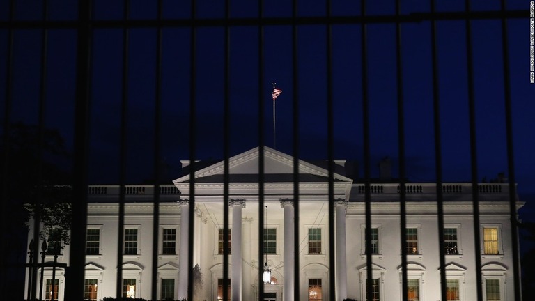 ホワイトハウスの記者締め出しに対し、メディア各社が団結して抗議の意思を示した/Mark Wilson/Getty Images North America