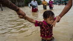ミャンマーで洪水、死者１０人　１０万人以上が避難