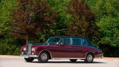 ロールス・ロイスは１９５０年代以来、英国王室御用達の自動車メーカーだ